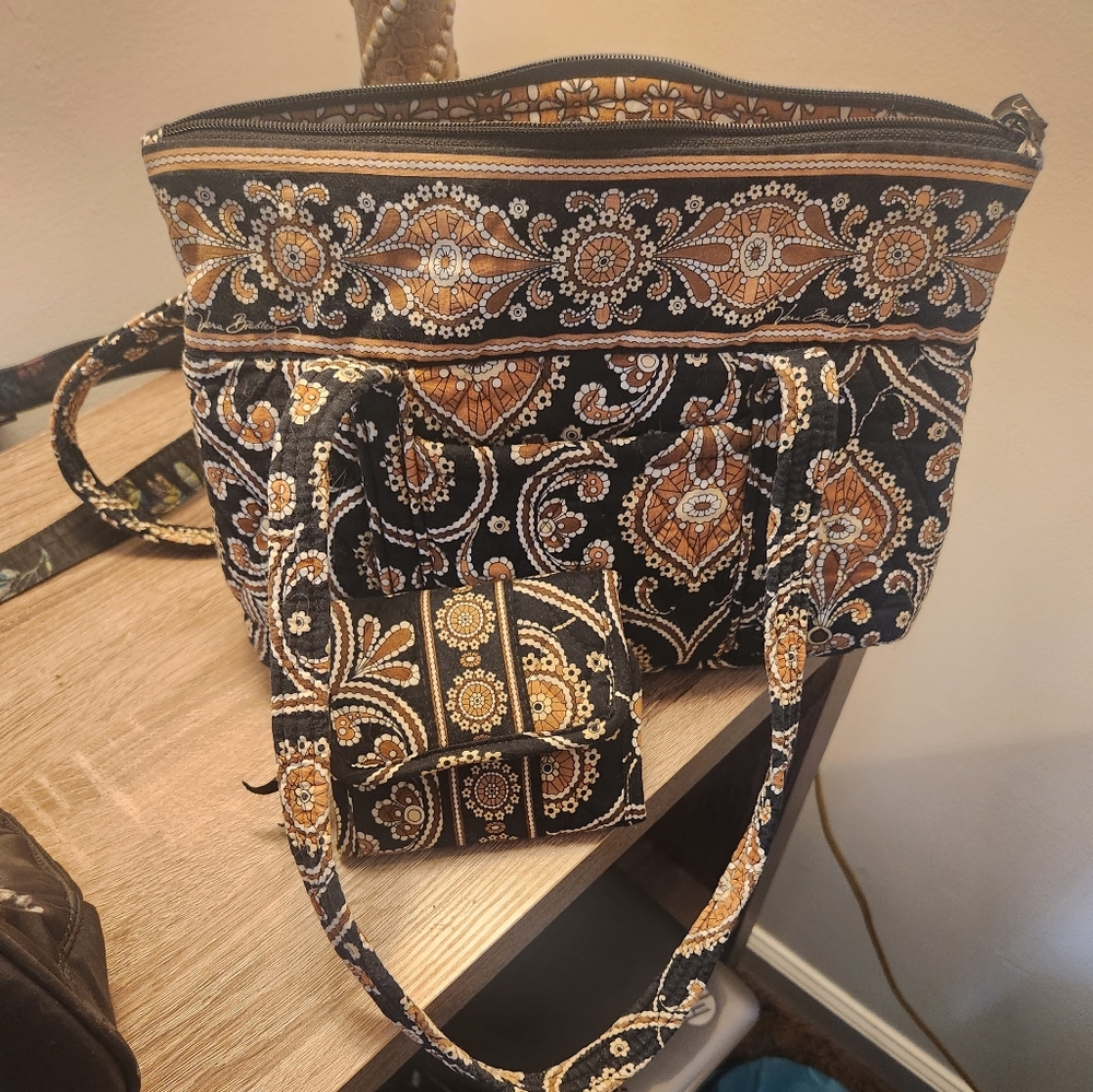 Vera Bradley Brand Purse and wallet set- in pristine/ EUC"Caffe latte" print!!